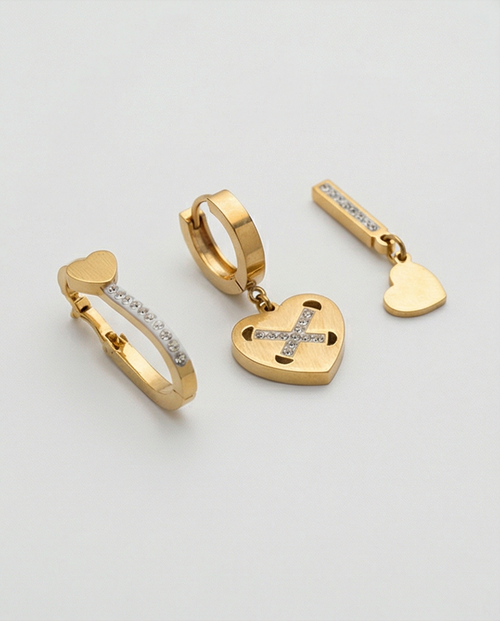 3LÜ ZİRKON KALPLİ GOLD RENK KÜPE