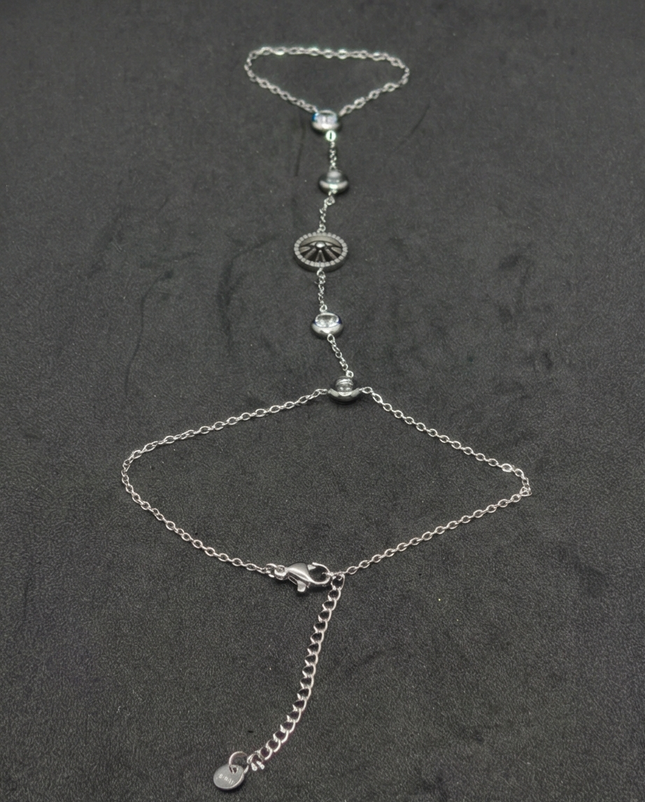 TAŞLI GÖZLÜ GÜMÜŞ RENK ŞAHMERAN