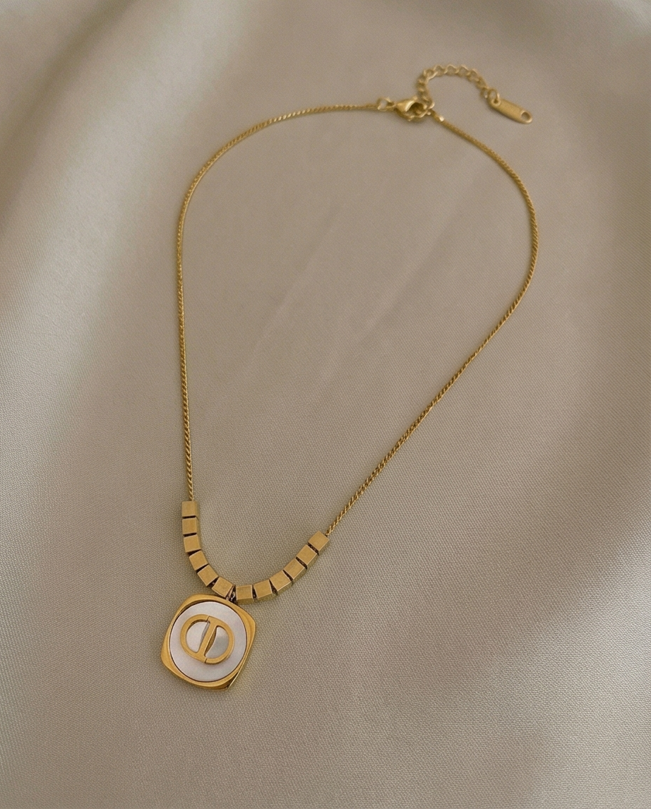 İKİZ D GOLD RENK KOLYE