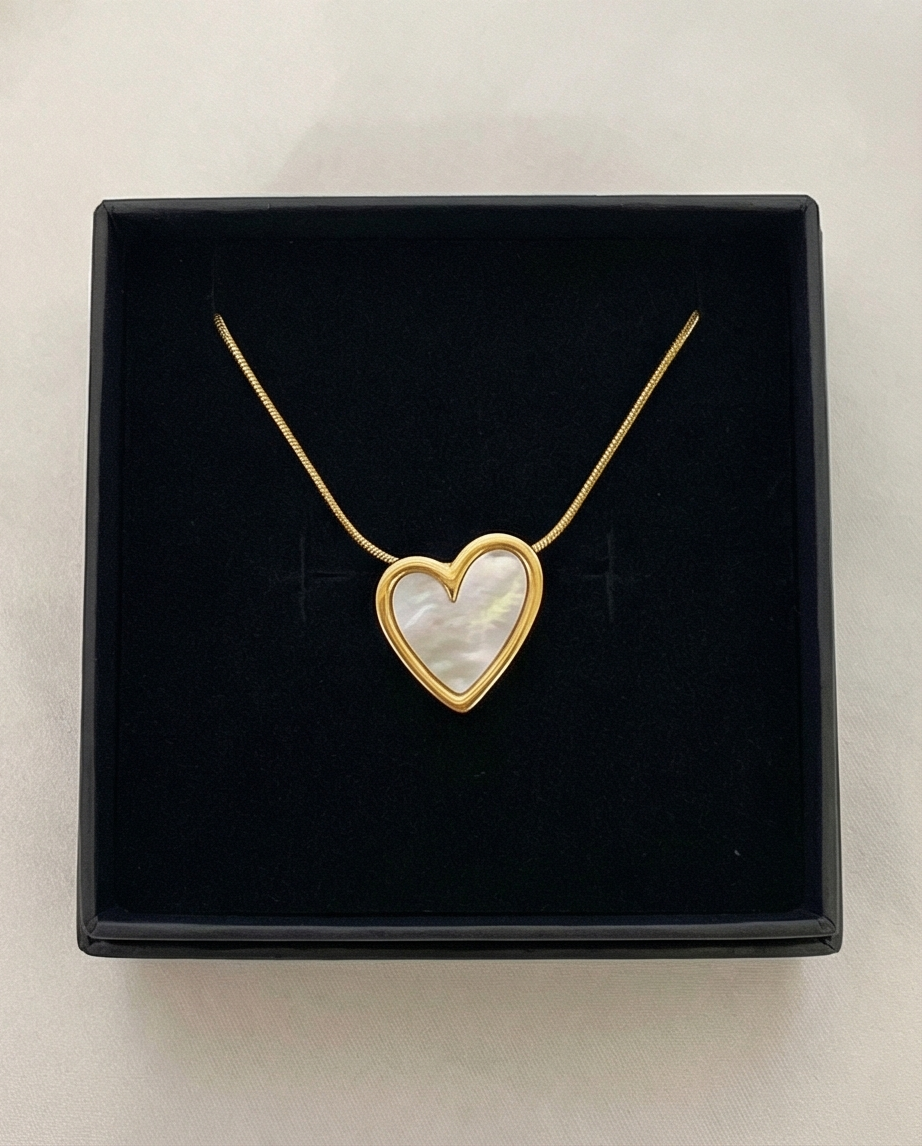 SEDEFLİ KALP KOLYE GOLD RENK KOLYE