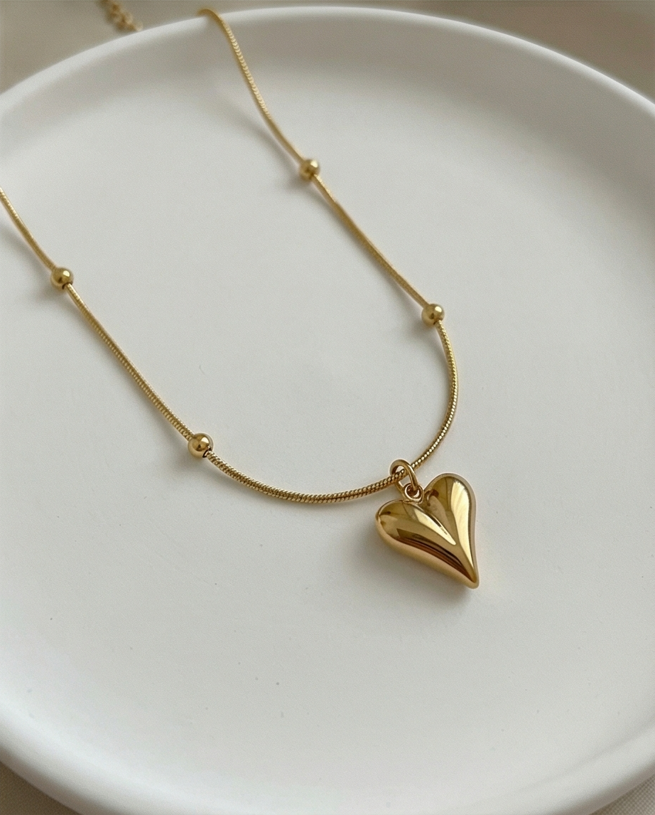 BONCUK ZİNCİRLİ KALP GOLD RENK KOLYE