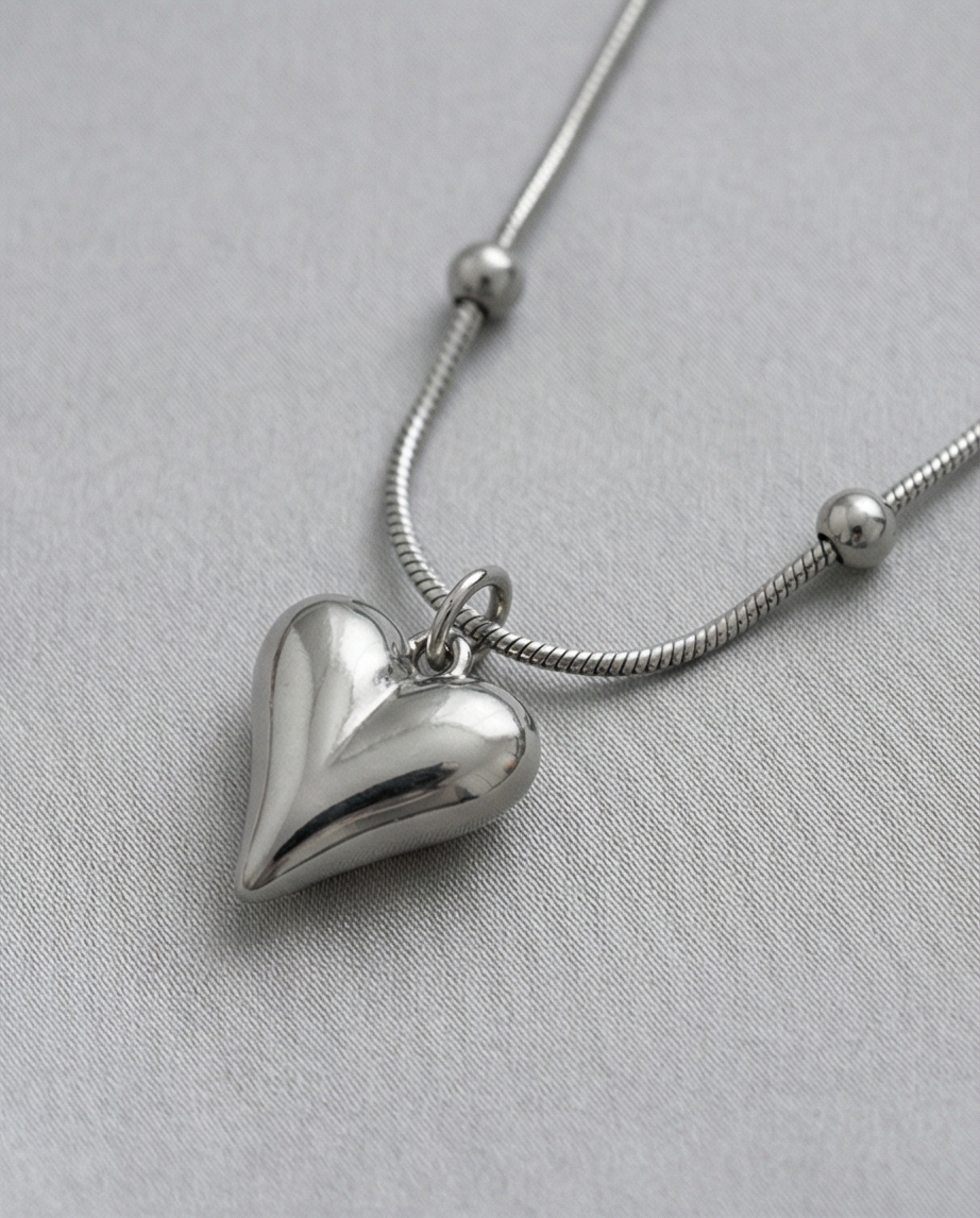 BONCUK ZİNCİRLİ KALP GÜMÜŞ RENK KOLYE